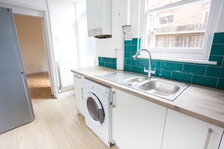 2 Bed Terraced House, Laxey Road, B16 - Photo 4