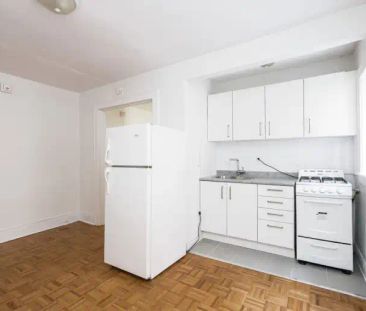 26 Balmoral Avenue | 28 Balmoral Avenue, Toronto - Photo 1
