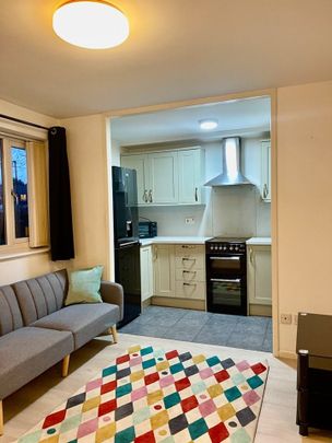 Studio Flat, Lea Yield Close, B30 - Photo 1