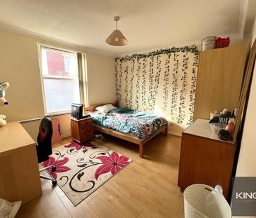 5 bedroom end of terrace house to rent - Photo 4