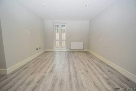 2 bedroom property to rent in Purley - Photo 3