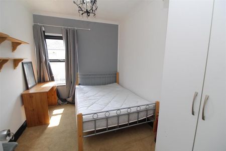 6 bedroom private hall to rent - Photo 2