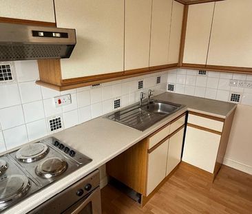 1 bedroom flat to rent - Photo 6