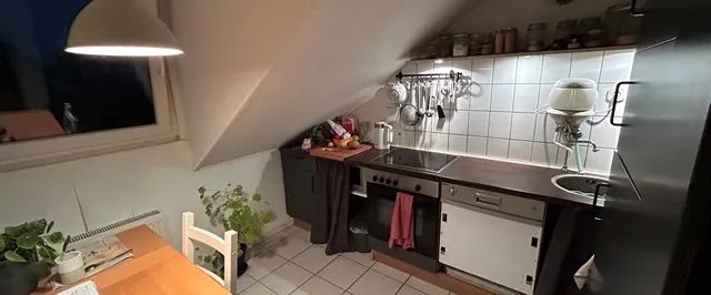 Attraktive 3-Zimmer DG-Wohnung in ruhiger Nebenstraße - Photo 1