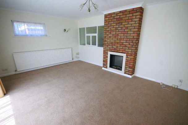 2 bedroom detached bungalow to rent - Photo 1