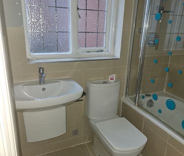 2 Bed Flat, Knighton Drive, LE2 - Photo 3