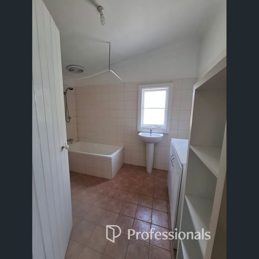 Timeless 1920s South Bunbury Character Home - Photo 1