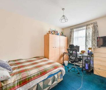 Gresham Road, Canning Town, E16 - Photo 3
