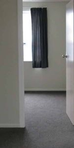 Levin - 3 Bedrooms - Photo 4