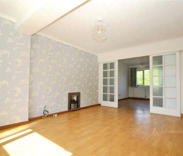 3 bedroom detached house to rent - Photo 2