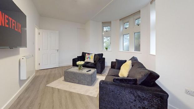 3 bedroom flat to rent - Photo 1