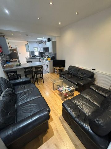 266 DAWLISH ROAD - Photo 2