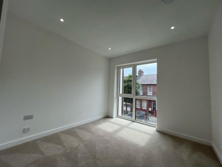 2 bedroom apartment to rent - Photo 2