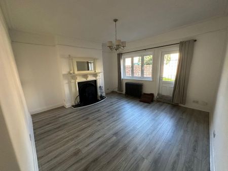 4 bedroom semi-detached house to rent - Photo 3