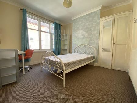 5 bedroom terraced house to rent - Photo 2