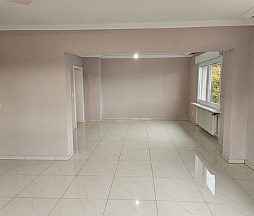 Stieldorferhohn: Top-modernisierte Etagenwohnung mit gehobener Auss... - Foto 1