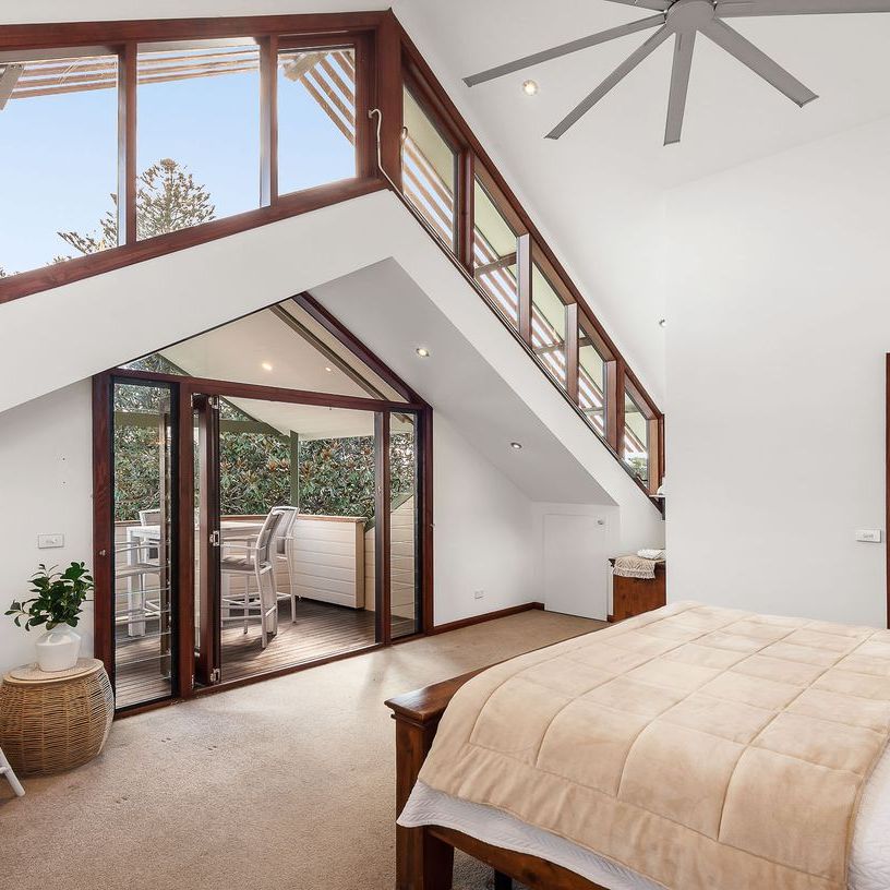 Luxurious Family Retreat With Pristine Water Views - Photo 1