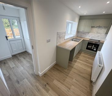 House - Terraced For Rent Maesyffynon Terrace, Tonypandy - Photo 6