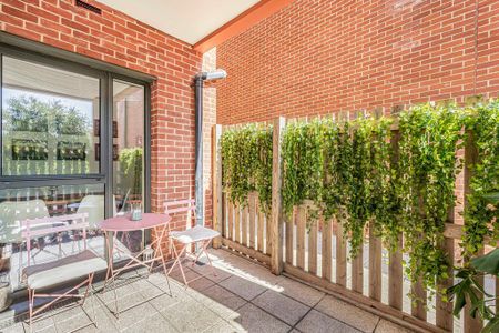 1 bedroom flat to rent - Photo 2