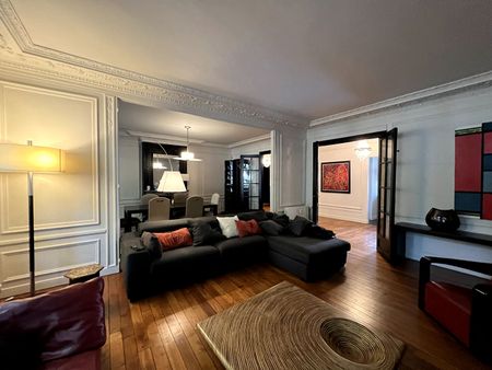 Magnifique T5 meublé – Boulevard de la Liberté – avec 2 places de Parking ! réf G600 - Photo 2