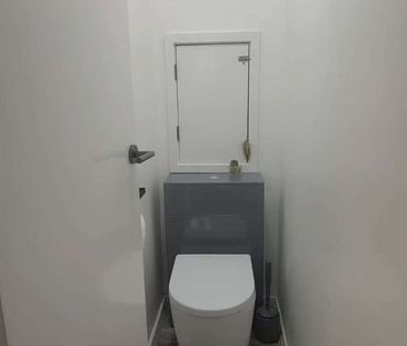 Room in a Shared Flat, Cornish House, SE17 - Photo 3