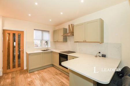 2 bedroom terraced house to rent - Photo 2