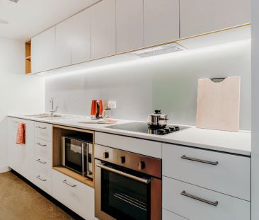 Ensuite Room in 6-Bed Apartment with Courtyard - Photo 5