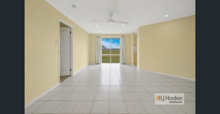 PRETTY AS A PICTURE!! - Photo 3