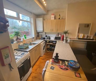 3 bedroom private hall to rent - Photo 6