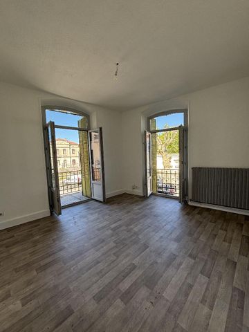 Location Appartement 2 pièces 39m² LA VOULTE SUR RHONE 07800 - Photo 2