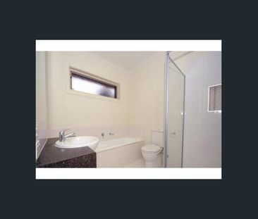 Near new 3 bedroom unit - Photo 3