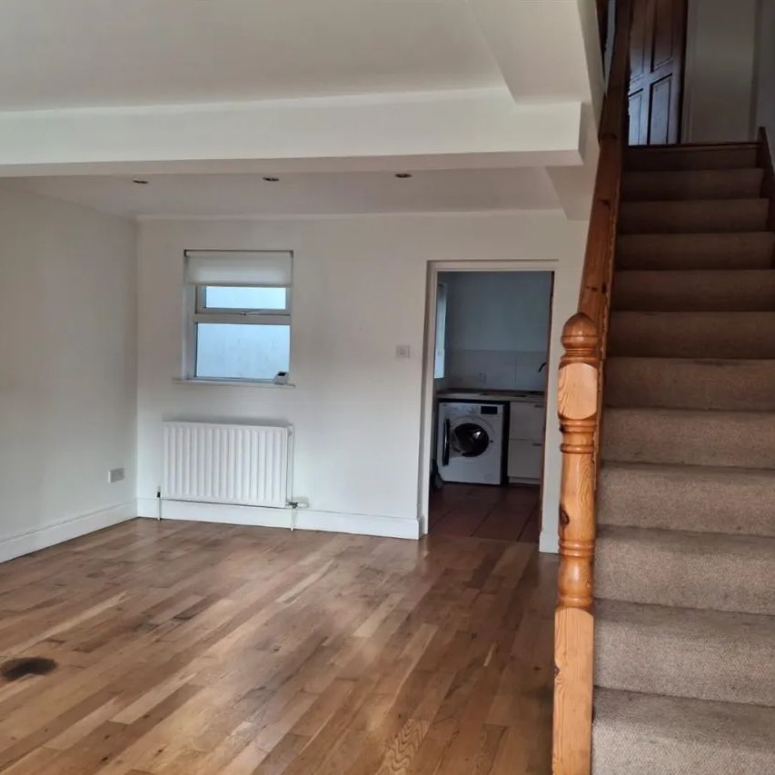 4 Kingsdale Park - Photo 1