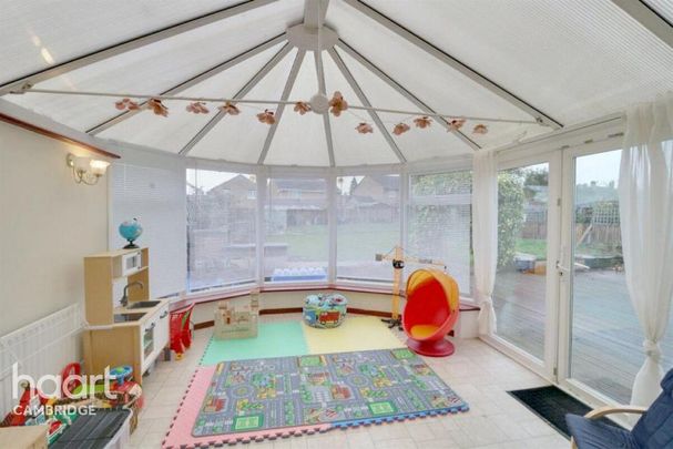 4 bedroom end of terrace house to rent - Photo 1