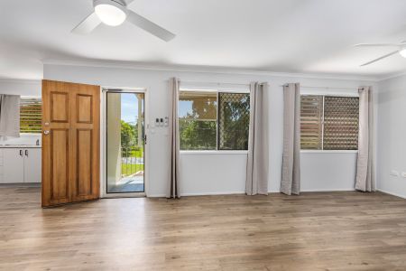 FAMILY HOME ON LARGE BLOCK IN BLACKSTONE - Photo 5