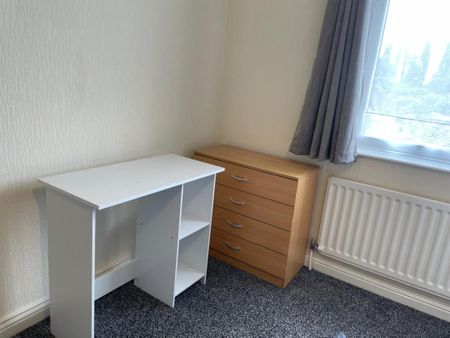 To Let: Durham Road, Stockton-On-Tees, TS19 0QA - Photo 2