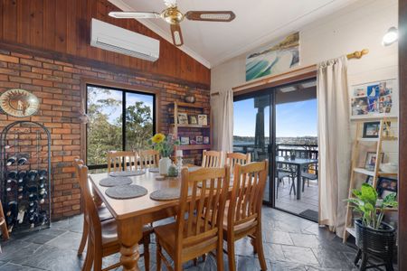 TOP OF THE TREE TOPS HOME WITH LAKE VIEWS - Photo 4