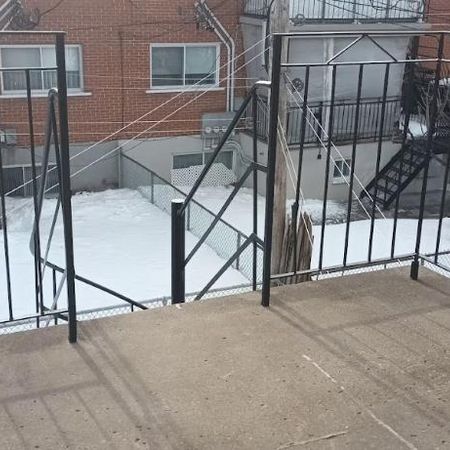 ST-LEONARD GRAND 5 1/2 AVEC TERRASSE - Photo 3