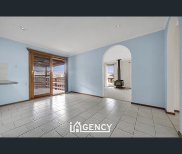 22 Cheryl Court, Hampton Park, Vic 3976 - Photo 3