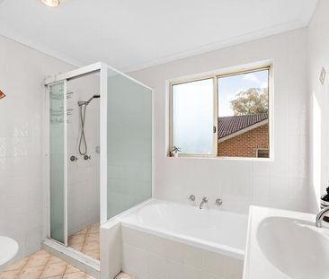 Quiet & Bright: East-Facing 2 Bed, 2 Bath with Timber floors - Photo 4