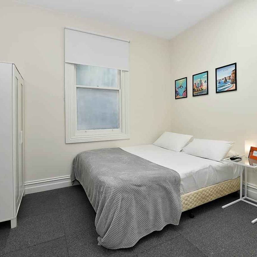 Studio 8 - Photo 1