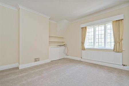 6 bedroom detached house to rent - Photo 3