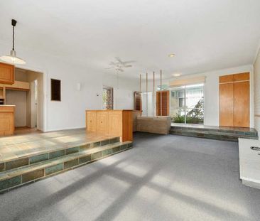 THREE BEDROOM HOME - SHORT TERM LEASE ONLY - Photo 5