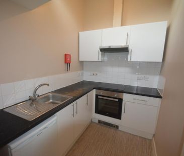 Flat to rent - Photo 3