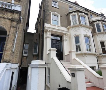 2 bedroom flat to rent - Photo 6