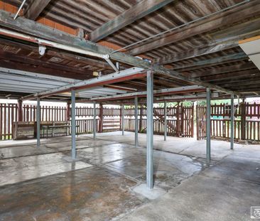 SPACIOUS WELL LOCATED HIGH SET GABLE HOME - 3 BED - STUDY - SUN ROO... - Photo 3