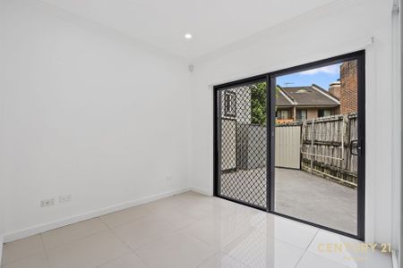 Comfort and Convenience! - Photo 2