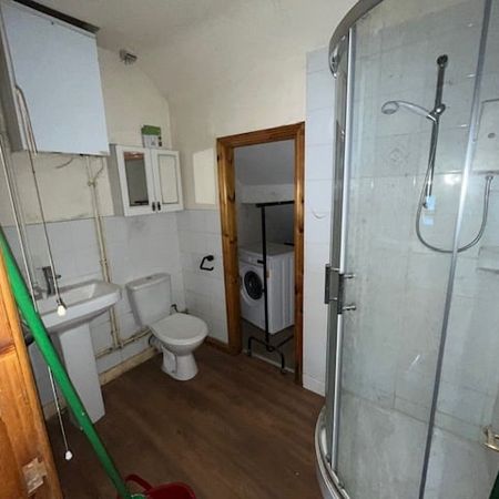 1 Bed Flat, City Road, B16 - Photo 3