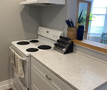 3 - 48 Sweetland Avenue - Photo 2