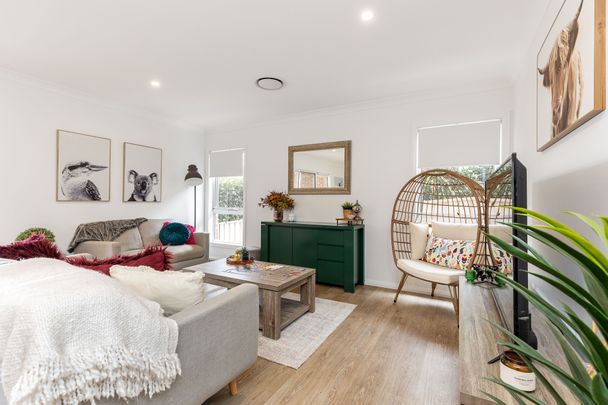 Modern, Low-Maintenance Living in Sought-After Bourkelands - Photo 1