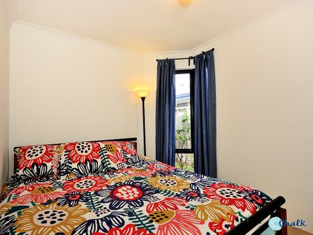 BEAUTIFULLY PRESENTED FAMILY HOME!! - Photo 5